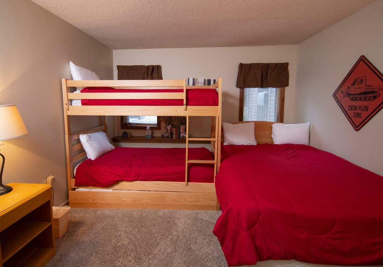 Okemo Mountain Lodging Ludlow Ngoại thất bức ảnh